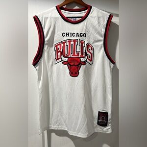 Ultra Game NBA Chicago Bulls Men’s Jersey White Size L